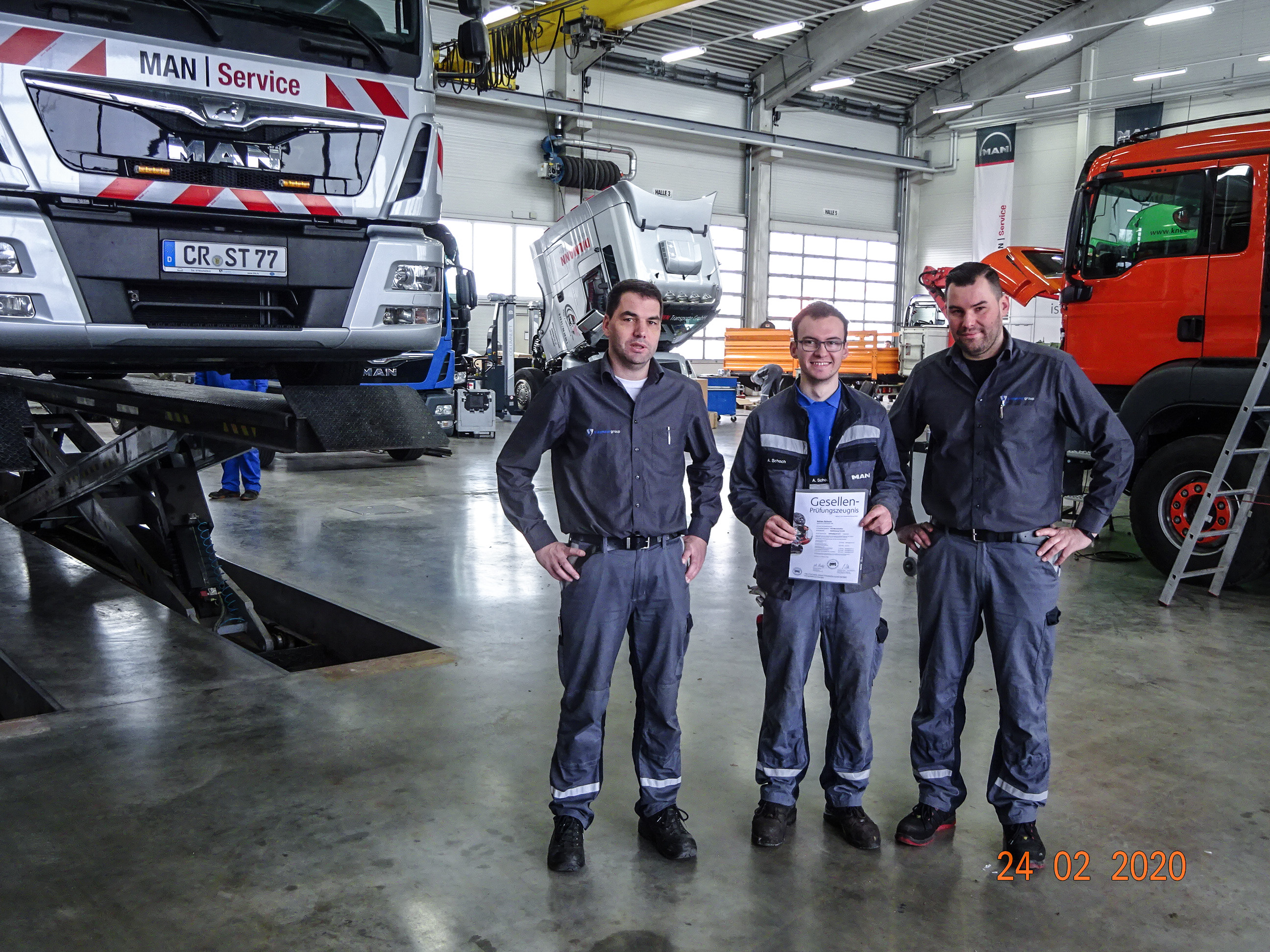 Purper Slapen barst Adrian Schoch schließt Ausbildung zum KFZ-Mechatroniker erfolgreich ab:  STEBAG Land- und Nutzfahrzeugtechnik GmbH